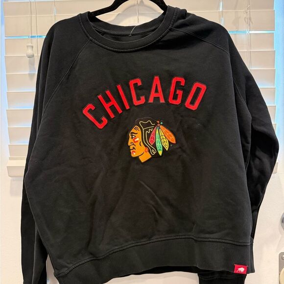 Sportiqe Sweaters - Chicago Blackhawks Black crop sweater